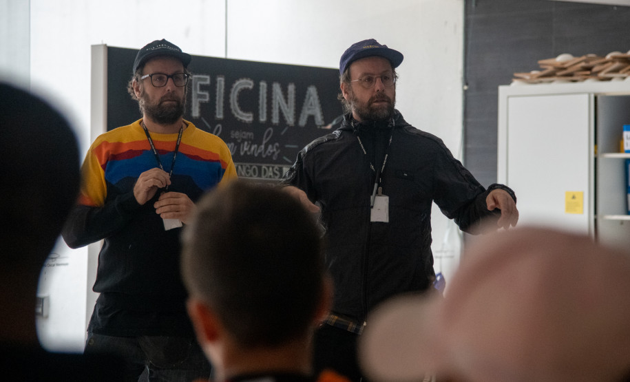 Oficina de desenho com OSGEMEOS. Foto: Comunicação TJPR