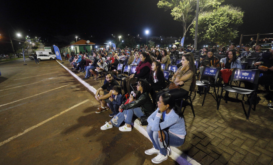 Ivaiporã recebe a primeira edição do Cinema na Praça com alegria e entusiasmo