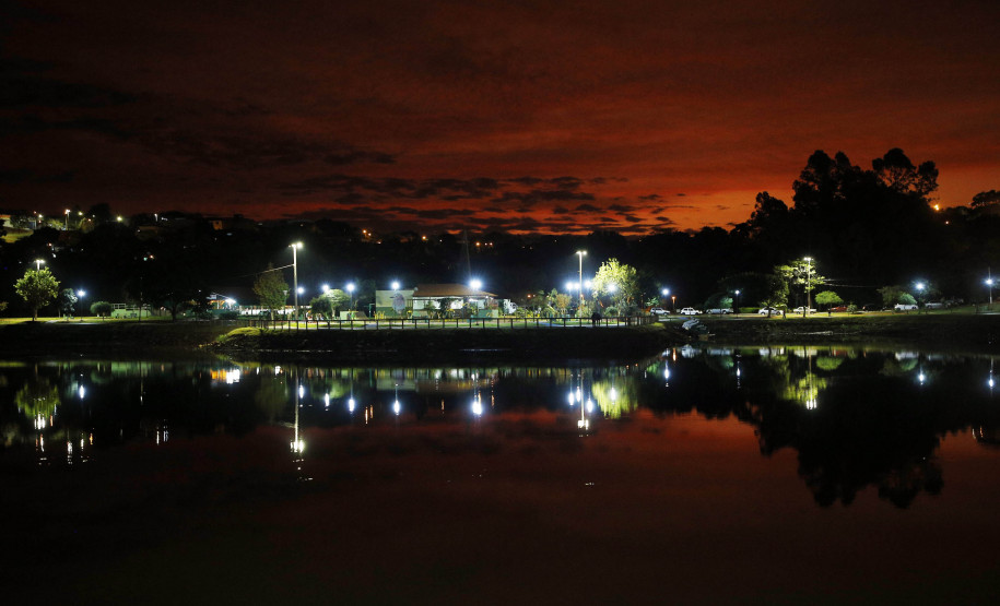 Ivaiporã recebe a primeira edição do Cinema na Praça com alegria e entusiasmo