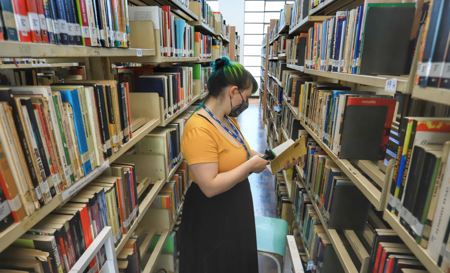 Fundada há 165 anos, Biblioteca Pública do Paraná atrai novos públicos com mais de 30 projetos de cultura, acessibilidade e incentivo à leitura