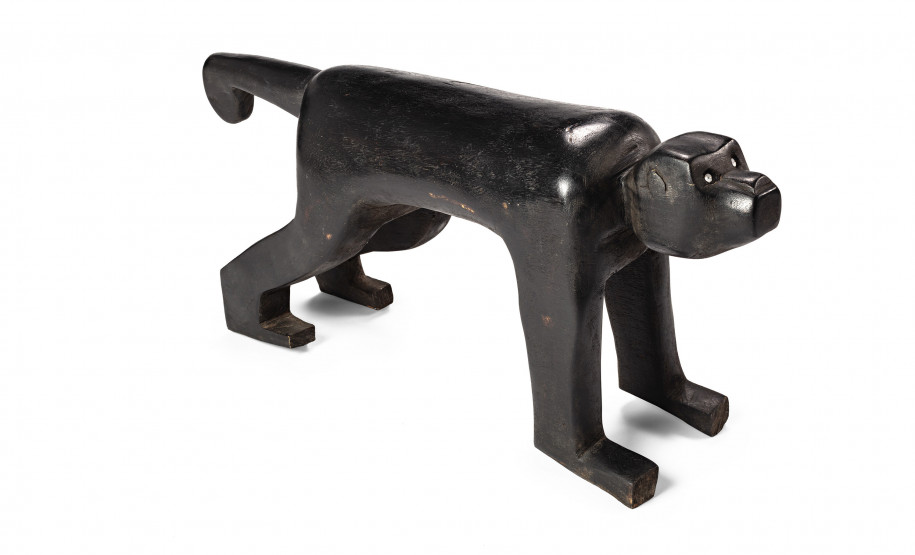 MON promove exposição com 200 bancos feitos por indígenas