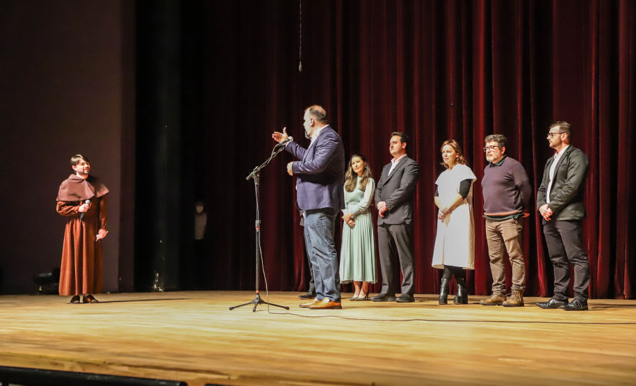 O Programa Criança no Teatro foi lançado nessa quarta-feira (22) pelo governador Carlos Massa Ratinho Júnior para uma plateia de cerca de 1,2 mil estudantes de escolas públicas de Curitiba e Região Metropolitana