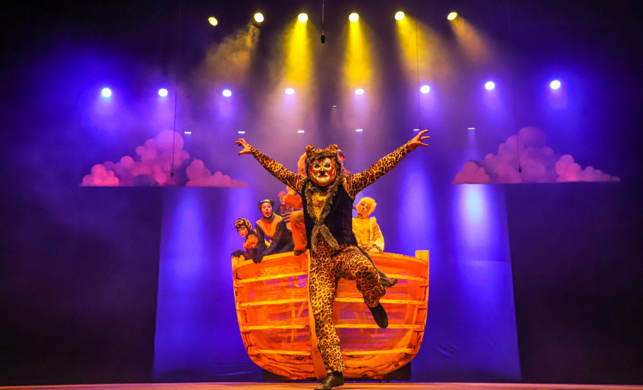 O Programa Criança no Teatro foi lançado nessa quarta-feira (22) pelo governador Carlos Massa Ratinho Júnior para uma plateia de cerca de 1,2 mil estudantes de escolas públicas de Curitiba e Região Metropolitana