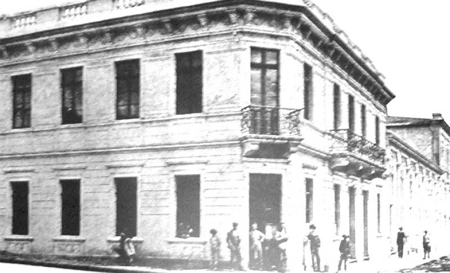 Da primeira projeção ao protagonismo feminino: uma história do cinema paranaense