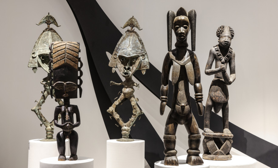 MON promove visita mediada, oficina e videoconferência da exposição de arte africana