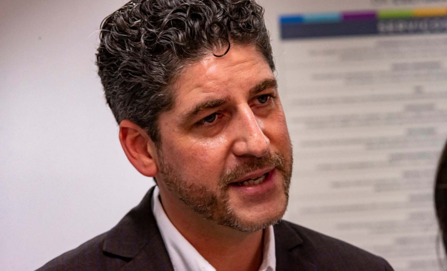 Agência do Trabalhador da Cultura recebe visita de representantes da Agência Francesa de Desenvolvimento