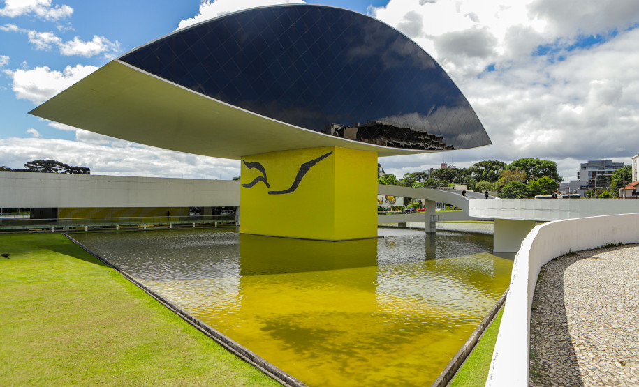 Com mais de 390 mil visitantes, MON registra público recorde em 2022; acervo é quintuplicado -