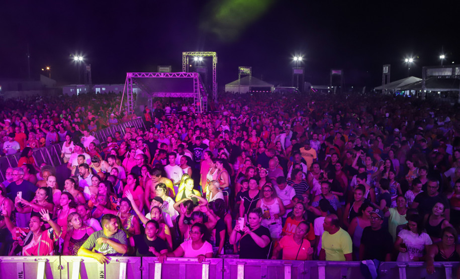 Após seis semanas, shows do Verão Maior Paraná terminam ao ritmo de Carnaval
