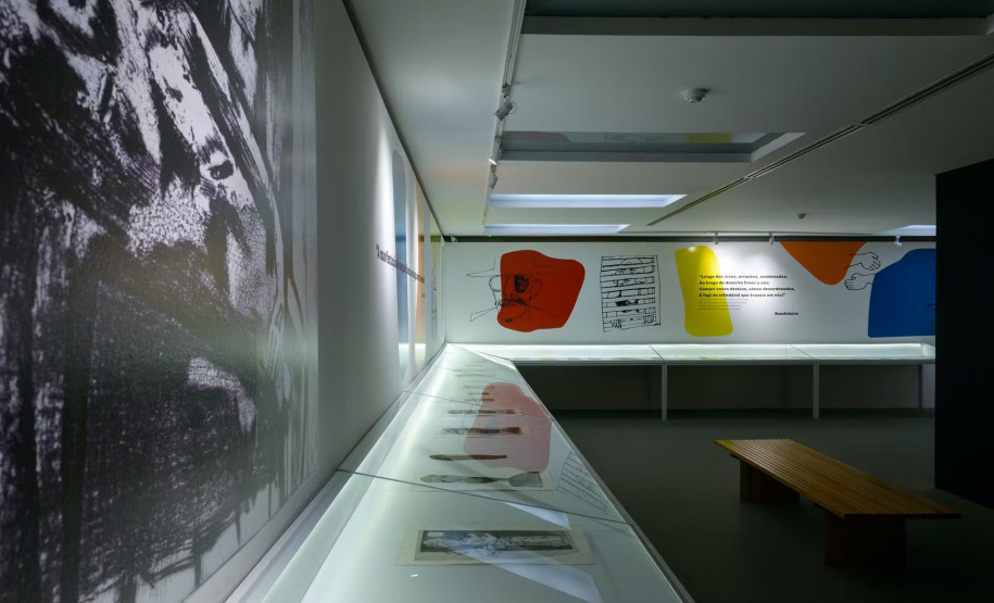 Curitiba, 03 de novembro de 2022 - Exposição “Luz e Espaço” localizada em em duas salas no 3º andar da Torre do Olho do Museu Oscar Niemeyer (MON)