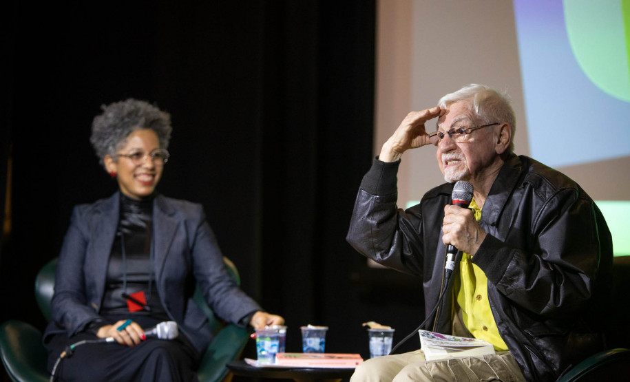João Silvério Trevisan e Juliana Barbosa