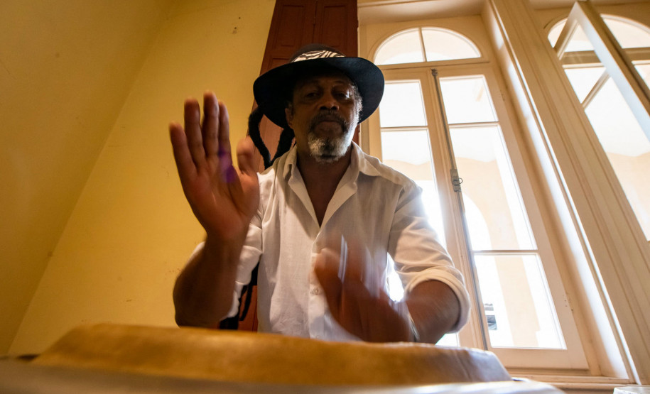 MIS-PR celebra Dia das Tradições Africanas com nova exposição, música e roda de conversa