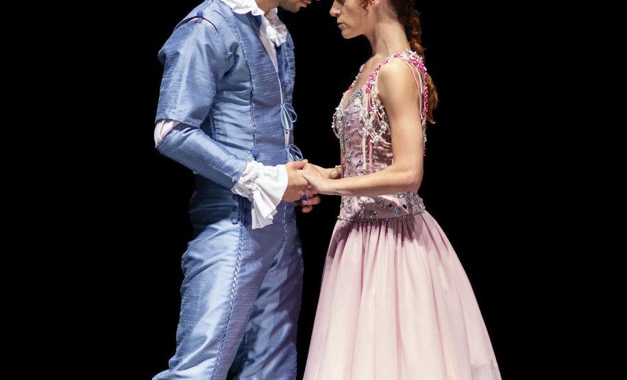 Balé Teatro Guaíra e Orquestra Sinfônica reinterpretam “Romeu e Julieta”