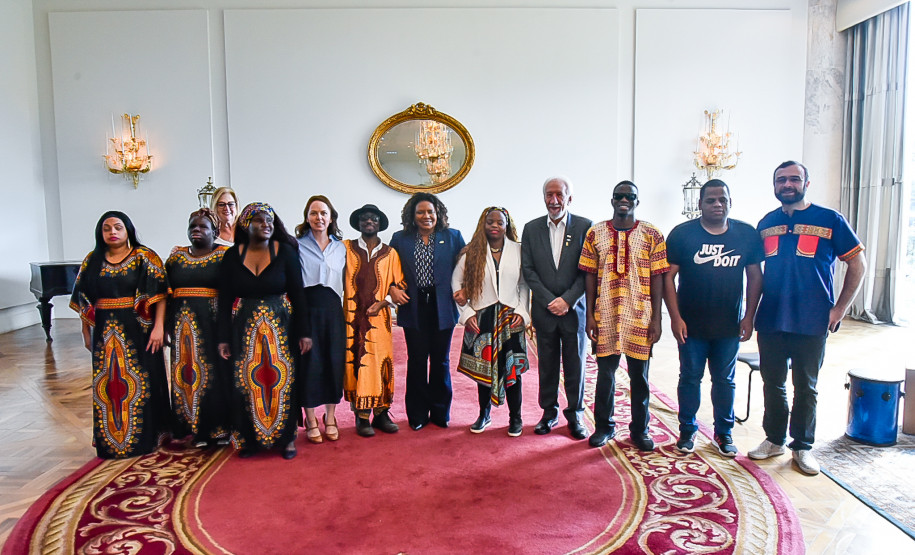 A ministra da Cultura, Margareth Menezes, participou do encerramento do Fórum Nacional de Secretários e Dirigentes Estaduais da Cultura, realizado na capital paranaense.