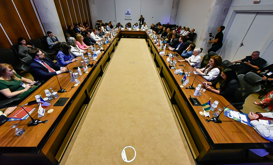 A ministra da Cultura, Margareth Menezes, participou do encerramento do Fórum Nacional de Secretários e Dirigentes Estaduais da Cultura, realizado na capital paranaense.