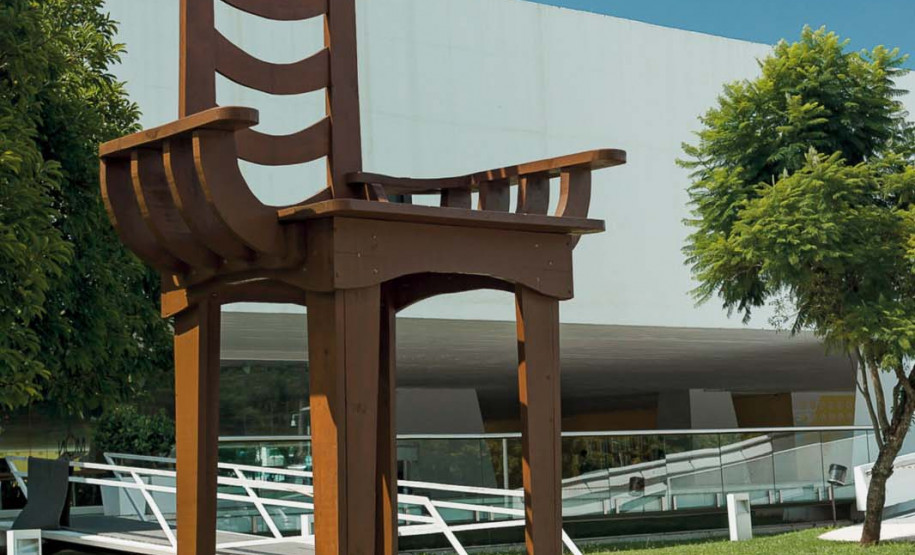 “Cadeira do Mestre”, de Sergius Erdelyi.