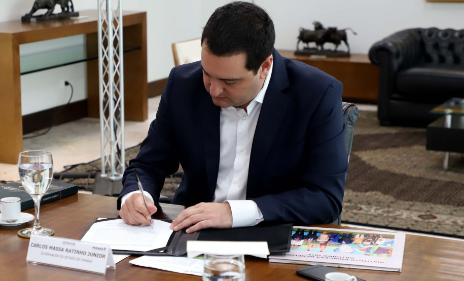 A tela “Porto de Cabedelo” irá compor o acervo do Museu Casa Alfredo Andersen, em Curitiba