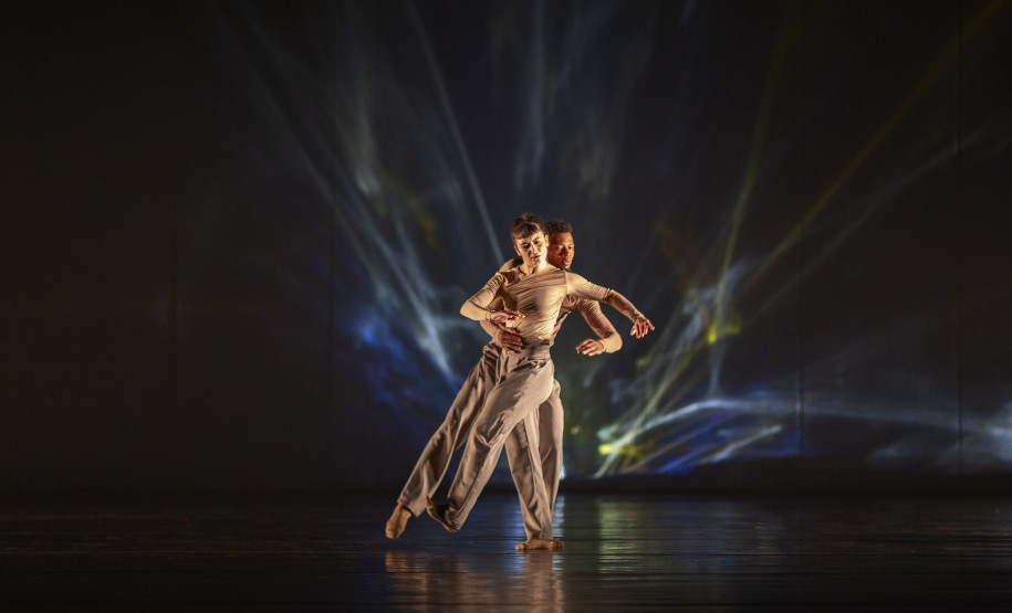 Ponta Grossa e Guarapuava recebem Balé Teatro Guaíra com "V.I.C.A." e "Piá"