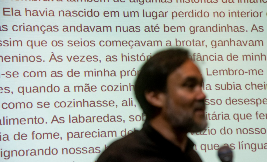 Show, leituras e visitas guiadas movimentam a programação cultural da semana - Tons Vizinhos no MIS-PR