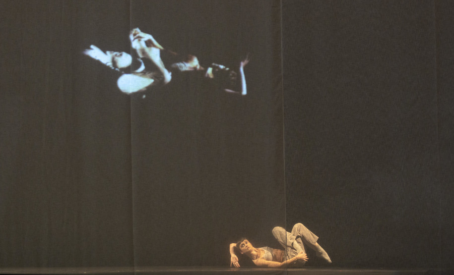 Ponta Grossa e Guarapuava recebem Balé Teatro Guaíra com "V.I.C.A." e "Piá"