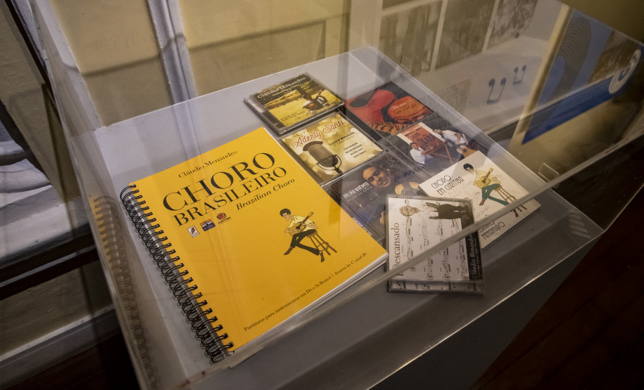 A exposição procura transmitir a abordagem local, nacional e global do choro -