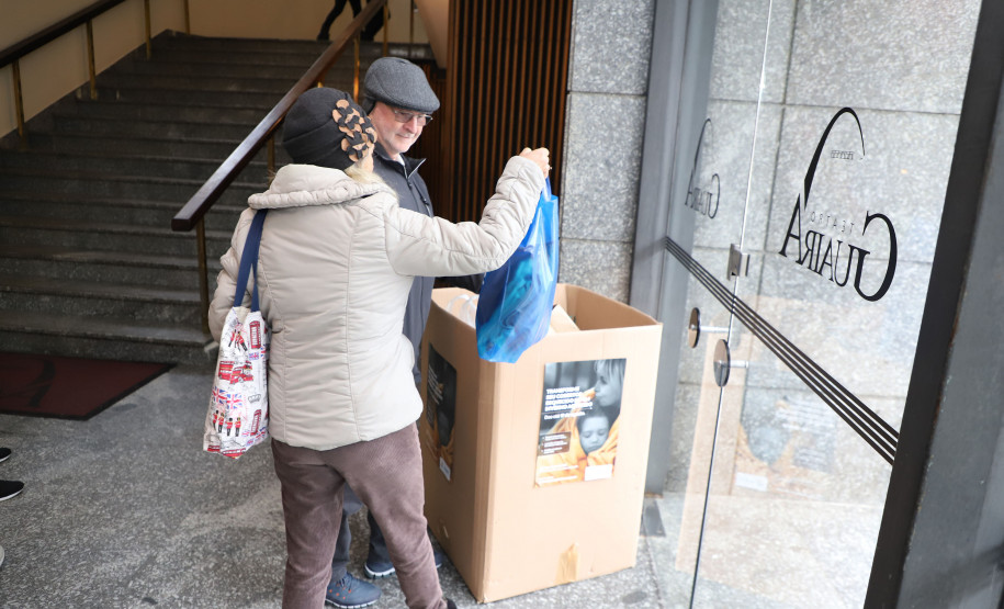 Orquestra Sinfônica lota Guairão e arrecada milhares de doações para a campanha Aquece Paraná -