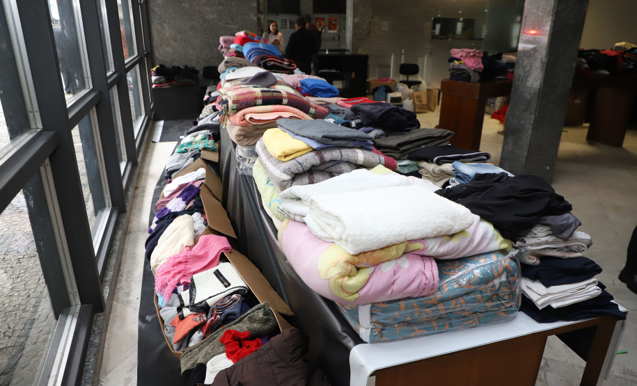 Orquestra Sinfônica lota Guairão e arrecada milhares de doações para a campanha Aquece Paraná