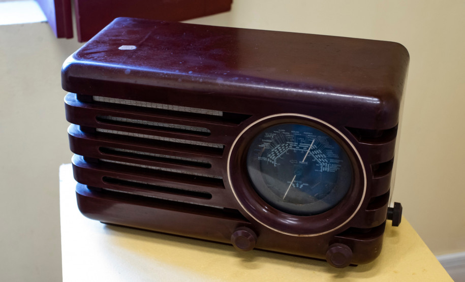 Proposta da exposição é estabelecer uma reflexão sobre a imagem e o som a partir desses objetos com a vida.