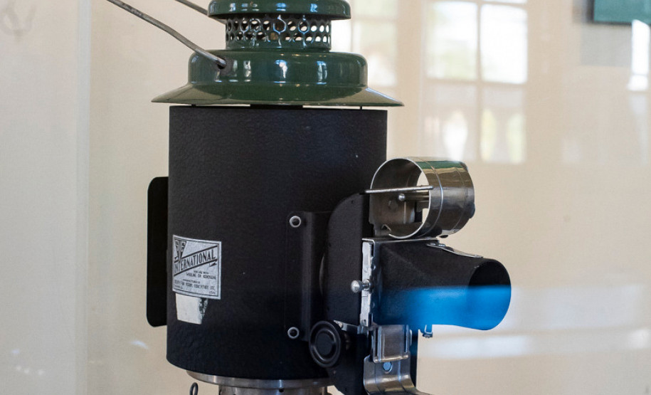 Proposta da exposição é estabelecer uma reflexão sobre a imagem e o som a partir desses objetos com a vida.