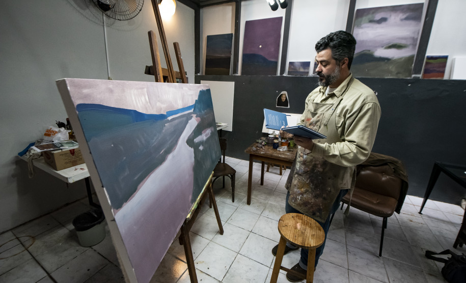 O foco principal é a exploração da paisagem contemporânea e suas múltiplas facetas -