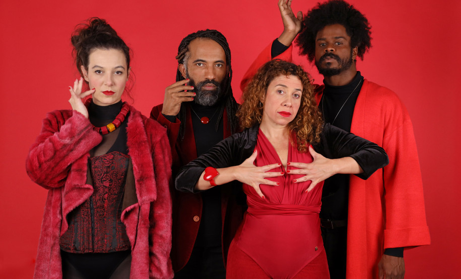 Apresentações gratuitas vão de 3 a 20 de agosto, no Teatro Zé Maria, em Curitiba.