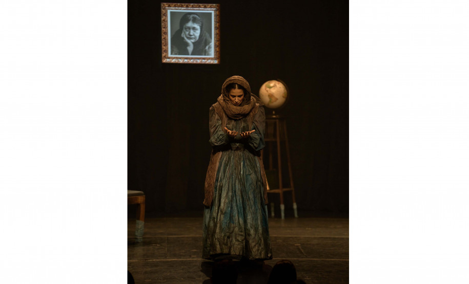 Guairinha recebe em setembro "Madame Blavatsky", peça com Mel Lisboa