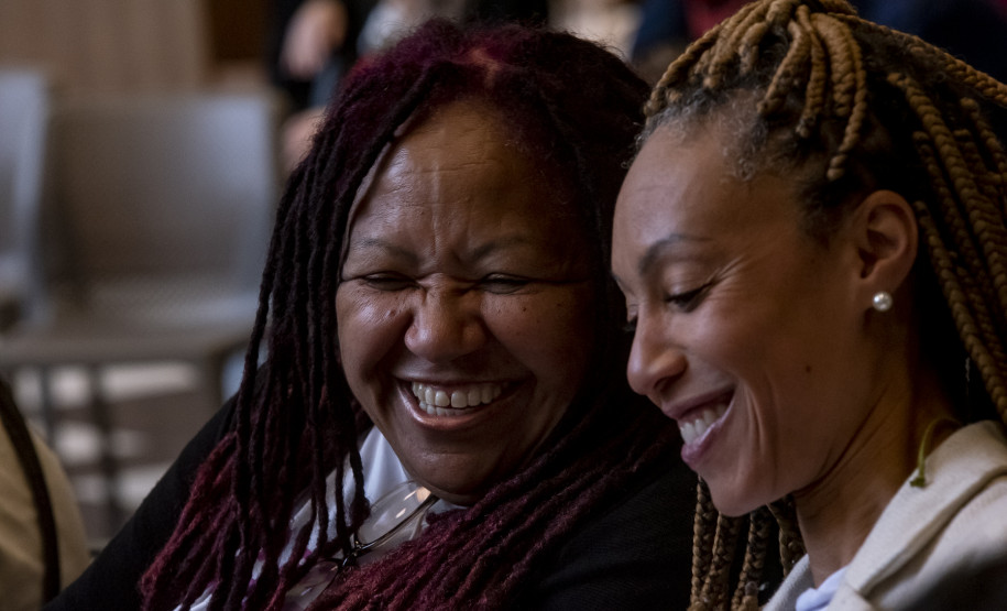 Biblioteca Pública do Paraná inaugura Estante Afro — Maria Águeda com mais de 500 livros. Foto: Kraw Penas/SEEC