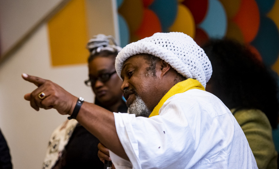 Biblioteca Pública do Paraná inaugura Estante Afro — Maria Águeda com mais de 500 livros. Foto: Kraw Penas/SEEC