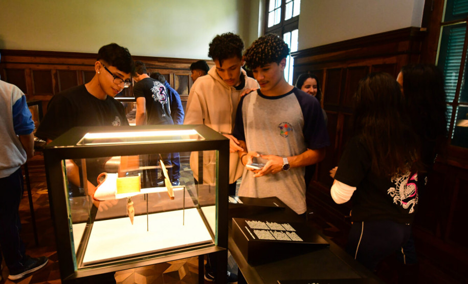 Programa Partiu Museu promove visitas guiadas para alunos da rede estadual do Paraná