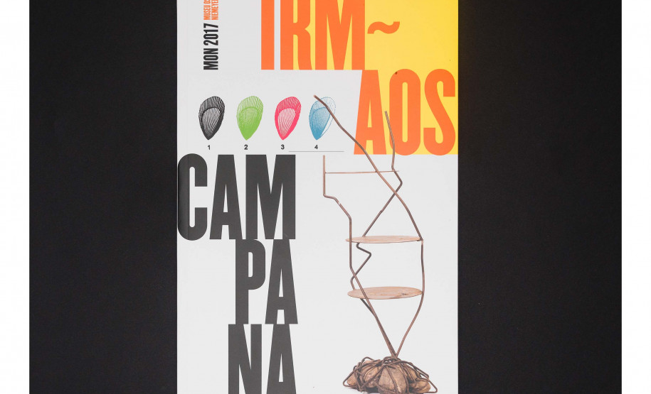 Catálogos de exposições do MON