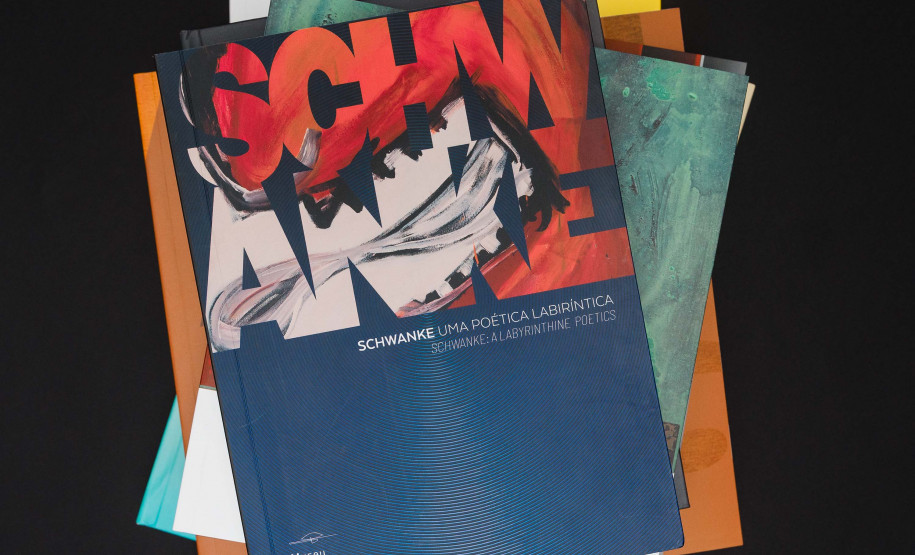 Catálogos de exposições do MON