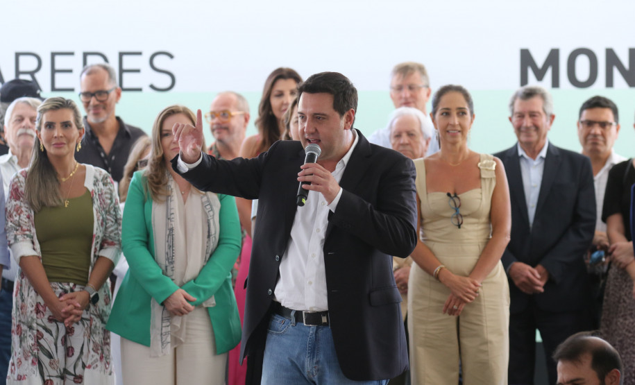 MON para criançada: governador inaugura mostra interativa com obras de arte no Parcão