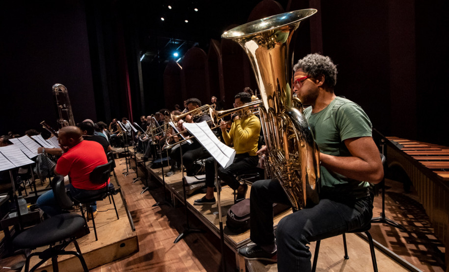 Orquestra Sinfônica do Paraná abre a temporada com a obra Floresta do Amazonas