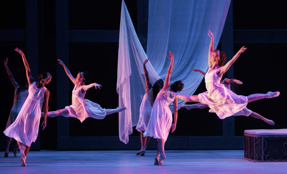 Após três dias com ingressos esgotados, “Romeu e Julieta” tem sessão extra nesta terça