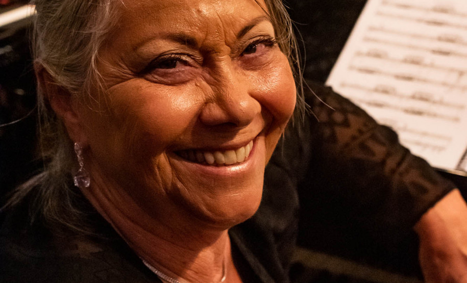 Da fundação às apresentações atuais, mulheres formam pilar fundamental da Orquestra Sinfônica do Paraná. Ana Laura