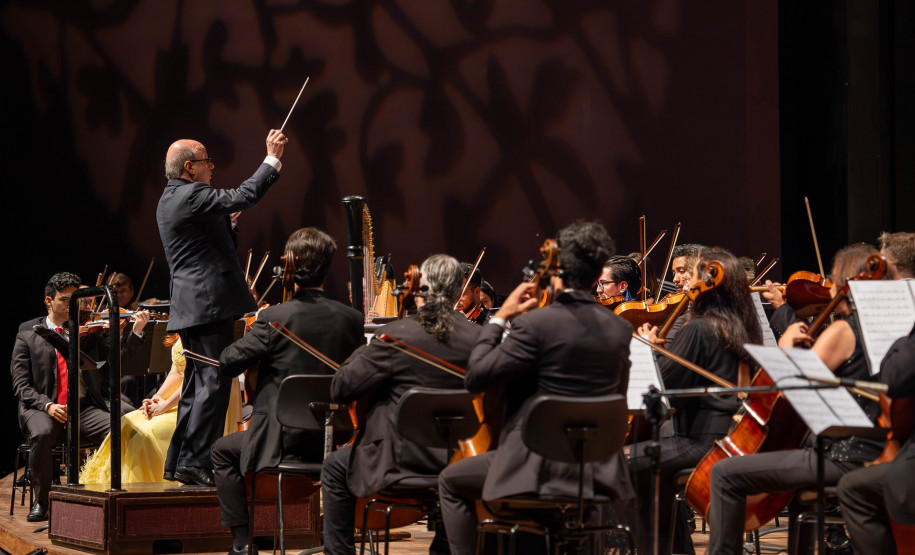 4 mil pessoas prestigiam abertura da temporada da Orquestra Sinfônica do Paraná