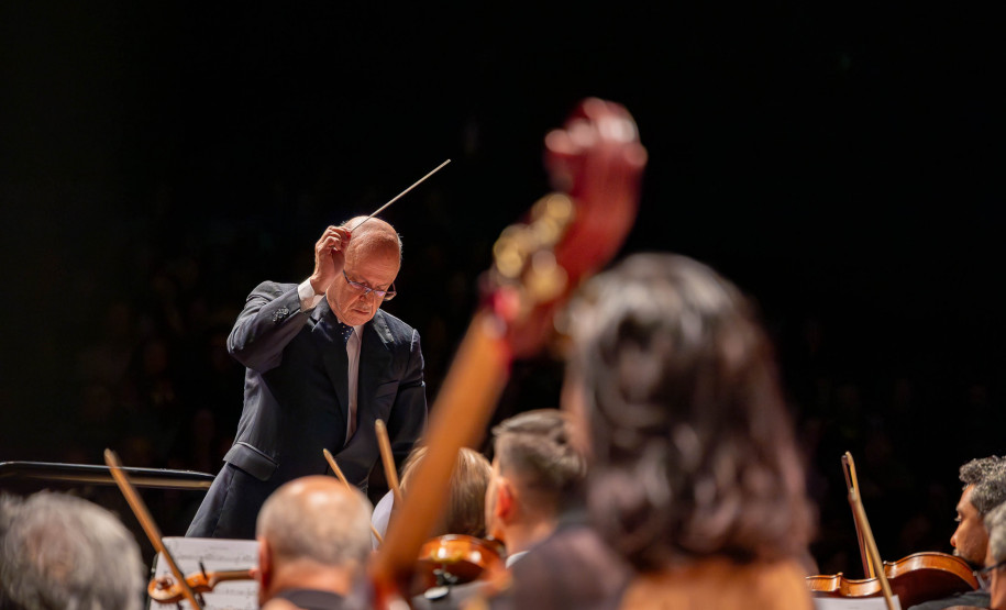 4 mil pessoas prestigiam abertura da temporada da Orquestra Sinfônica do Paraná