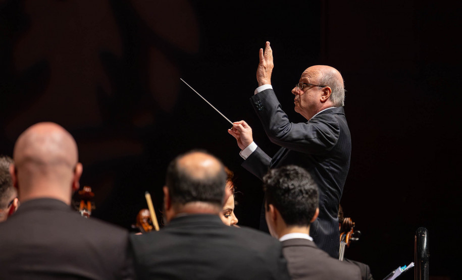 4 mil pessoas prestigiam abertura da temporada da Orquestra Sinfônica do Paraná