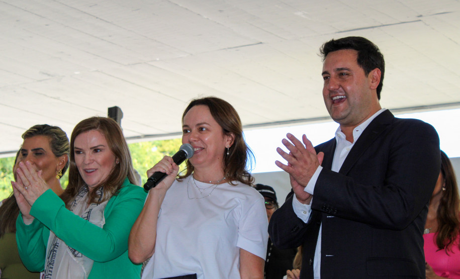 MON para criançada: governador inaugura mostra interativa com obras de arte no Parcão