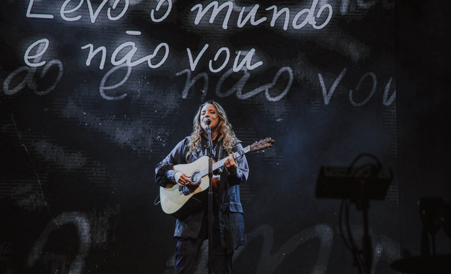 Ana Carolina faz homenagem a Cássia Eller no palco do Guairão nesta sexta