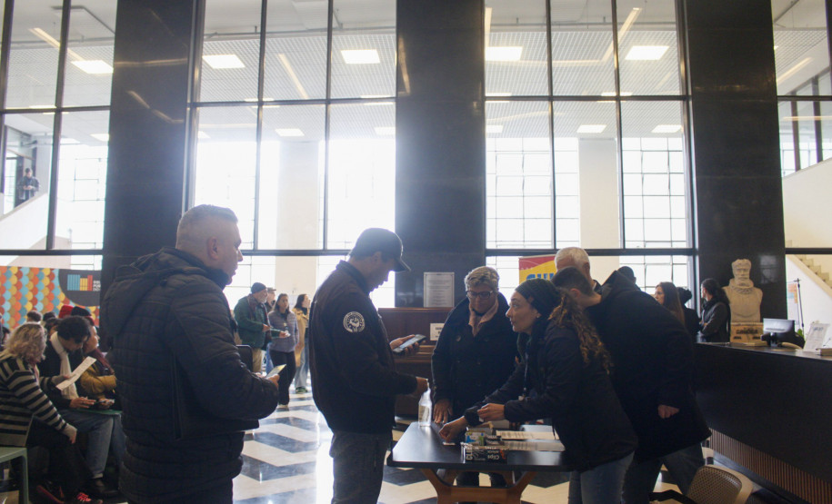 Agência do Trabalhador da Cultura – Posto Avançado leva mutirão de emprego a evento de inclusão no MON