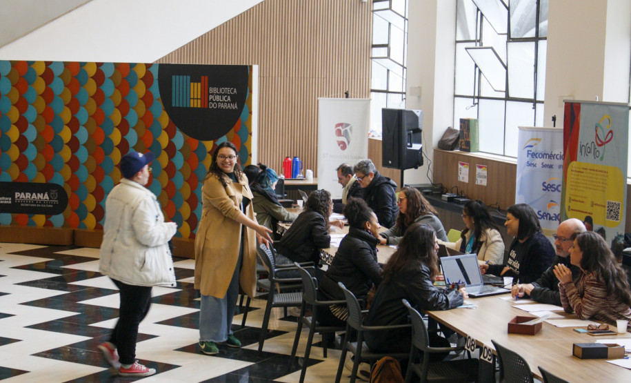 Agência do Trabalhador da Cultura – Posto Avançado leva mutirão de emprego a evento de inclusão no MON