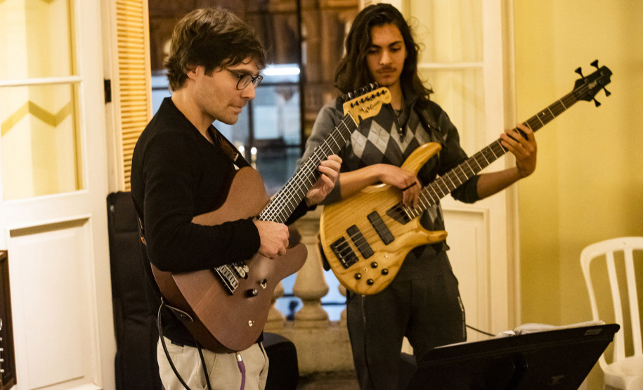 Museu da Imagem e do Som (MIS-PR) - Quarta Musical – Nesta quarta (29), às 18h, o museu promove uma sessão musical colaborativa e sem ordem de apresentação. O palco estará aberto para todos os músicos e artistas que desejarem compartilhar seus talentos