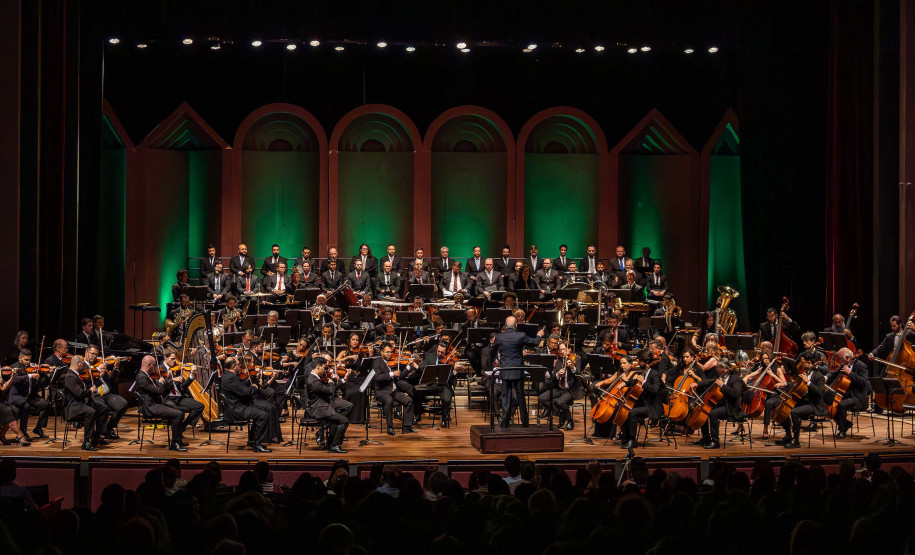 Centro Cultural Teatro Guaíra - Guairão - Orquestra Sinfônica do Paraná | Concerto de Aniversário – A Orquestra Sinfônica do Paraná completa 39 anos neste mês de maio e presenteia o público com dois concertos: domingo (26), às 10h30, e terça (28), às 20h30. O tema são os choros do grande compositor brasileiro Heitor Villa-Lobos