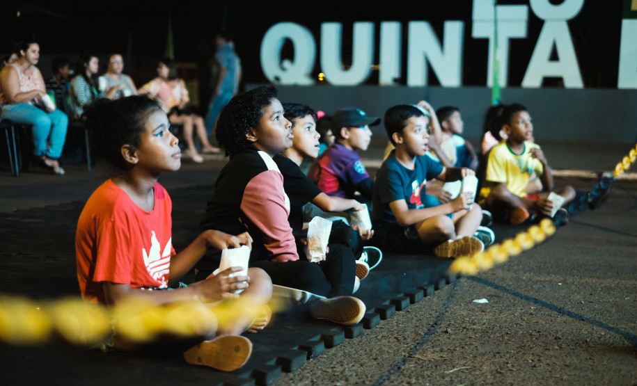 Projeto Cinema na Praça exibe filmes gratuitos para 40 mil pessoas em três meses